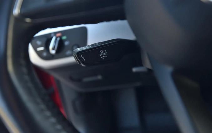 Audi A4 cena 71900 przebieg: 193000, rok produkcji 2016 z Łasin małe 562